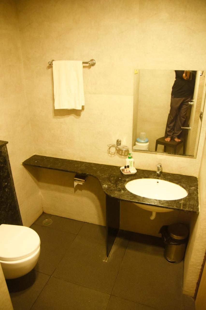 Hotel Om International Gokarna  Ngoại thất bức ảnh