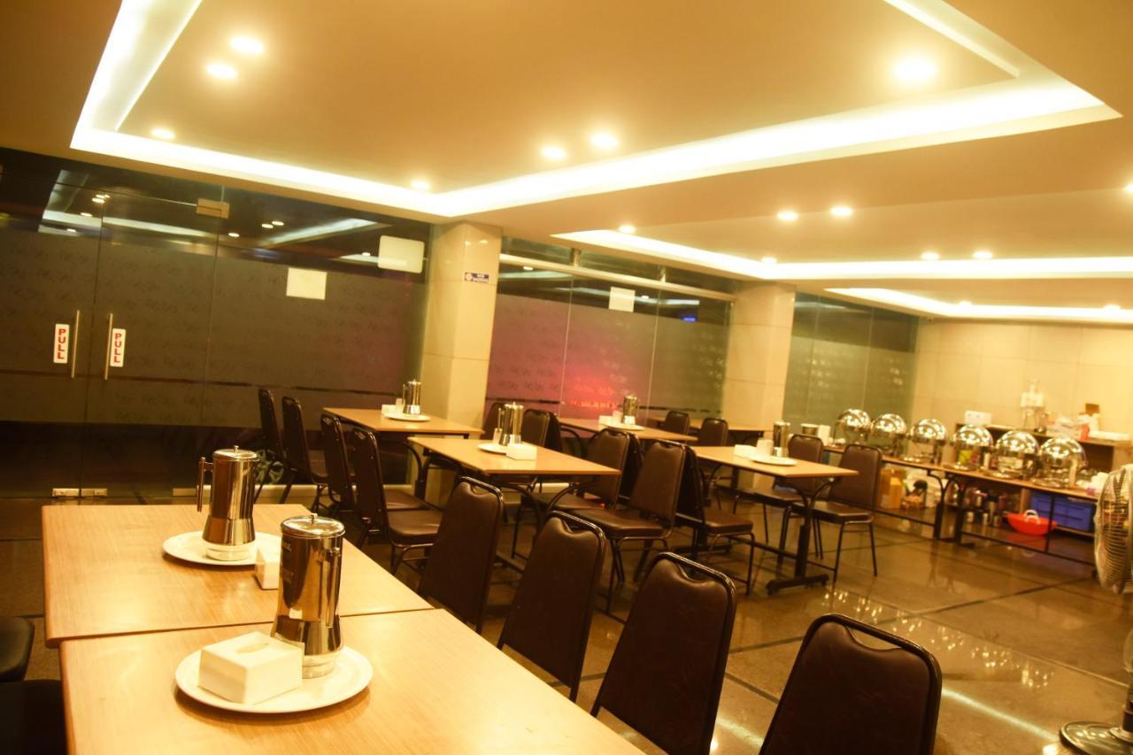Hotel Om International Gokarna  Ngoại thất bức ảnh